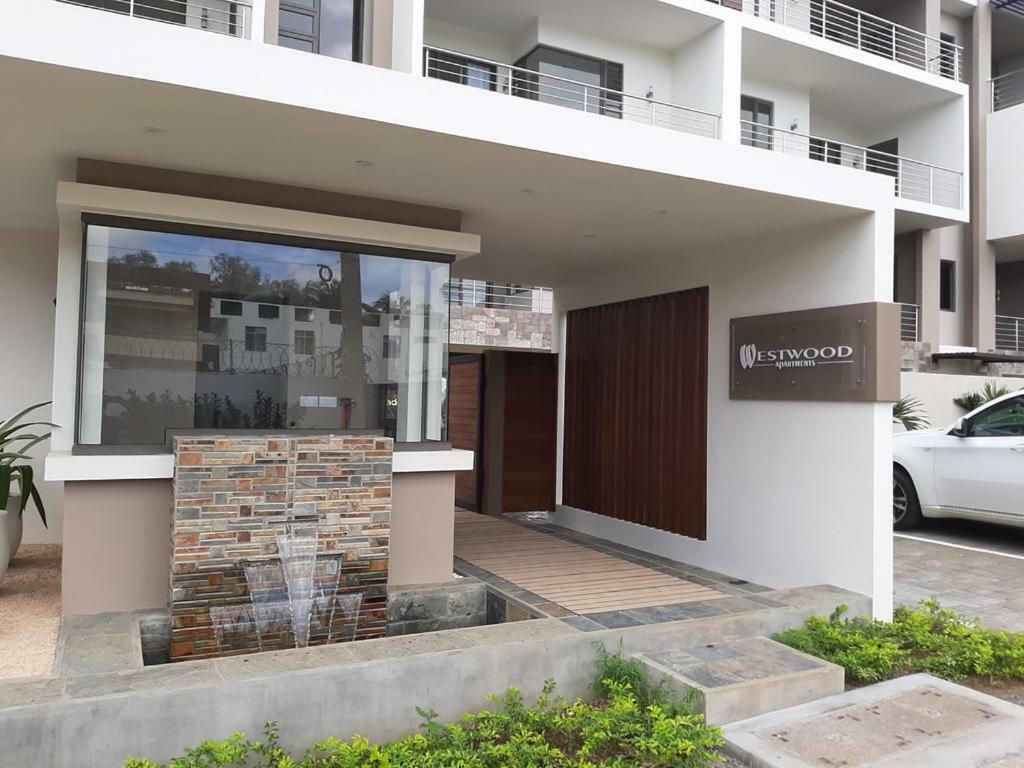 2 Bedroom Flat 15 Mins Walk From Flic En Flac Beach מראה חיצוני תמונה