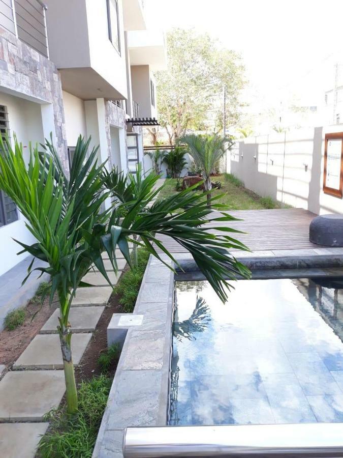 2 Bedroom Flat 15 Mins Walk From Flic En Flac Beach מראה חיצוני תמונה