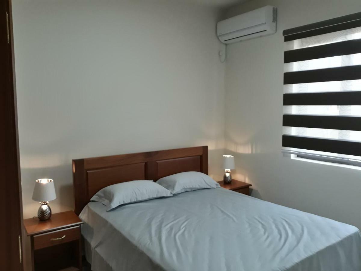 2 Bedroom Flat 15 Mins Walk From Flic En Flac Beach מראה חיצוני תמונה